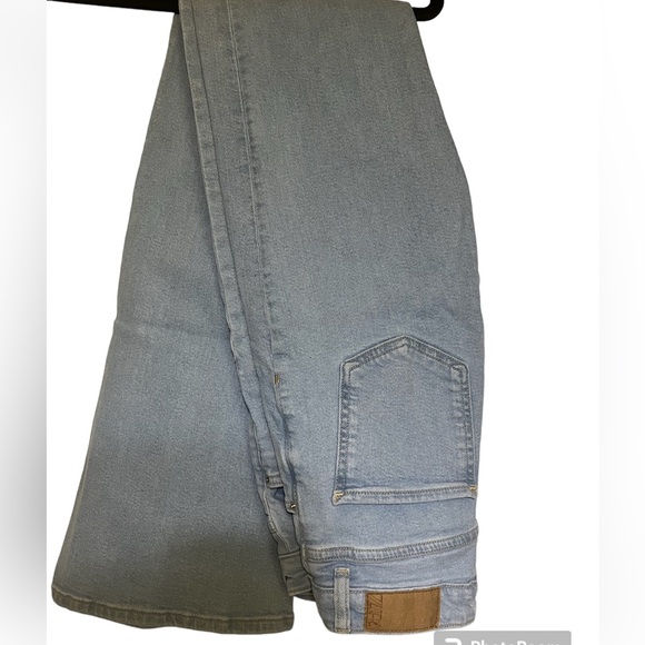 Zara Flare Fit light blue jeans, size 6 US - Picture 7 of 8
